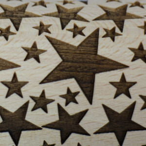 Präge Teigrolle mit Metallachse und Motiv "Sterne" aus Holz 38 cm
